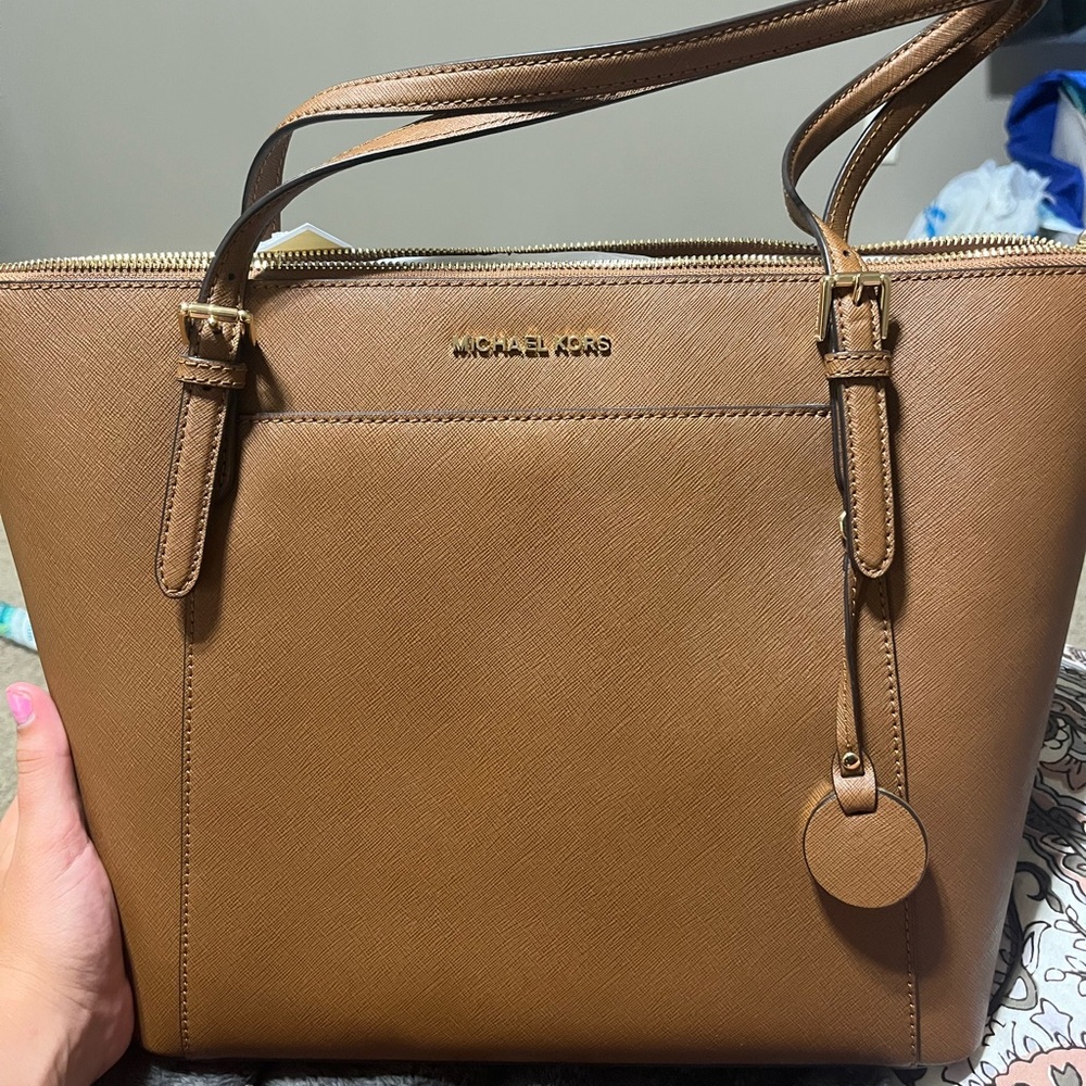 Michael Kohrs Ciara Tote Bag NWT